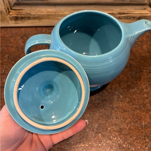 Vintage turquoise fiesta teapot - Picture 4 of 7